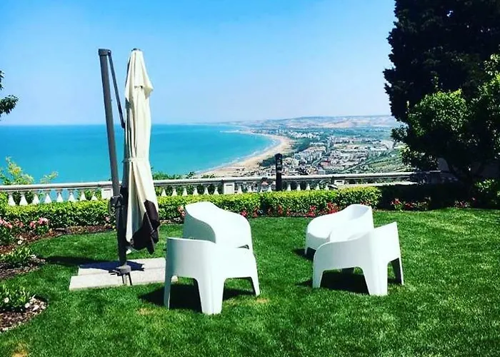 Secret Garden - & Villa Vasto