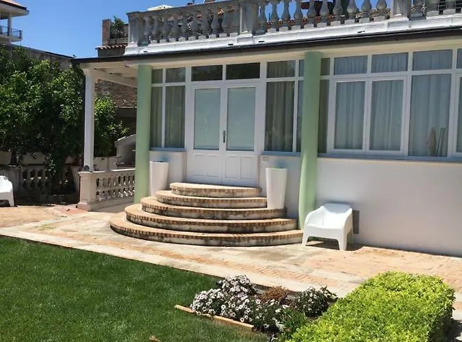 Secret Garden - & * Vasto