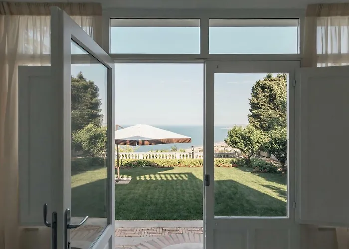 Secret Garden - & Villa Vasto