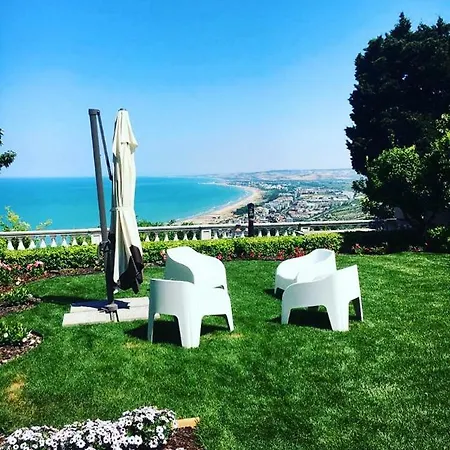 Secret Garden - & Villa Vasto